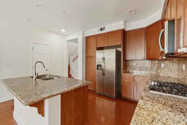 Rent Modern Luxury Home in Milpitas with 3 Bedrooms and Pool Amenities