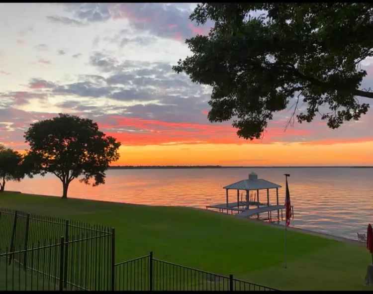 Rent Townhouse with Lake View in Rockwall Texas