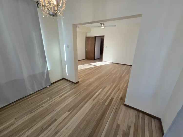 Rent 3 Bedroom Apartment in University City with Modern Amenities