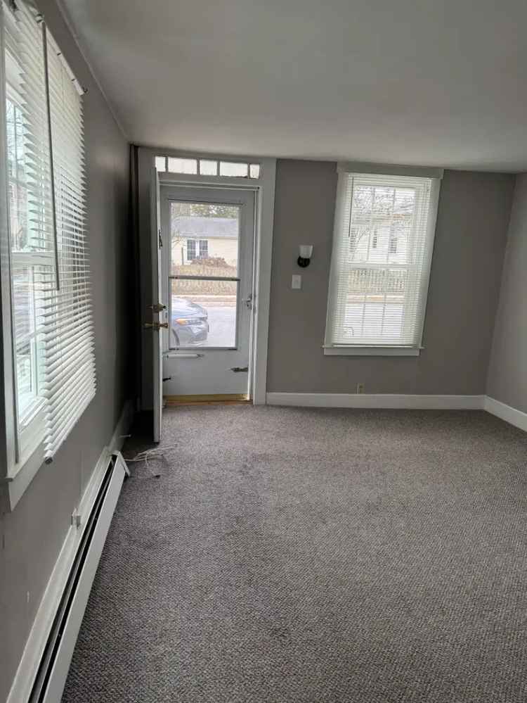 Rent One Bedroom Townhouse in Pemberton Boro with Bonus Room