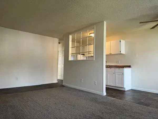 Rent Apartment in Central Tigard with Off Street Parking and Amenities