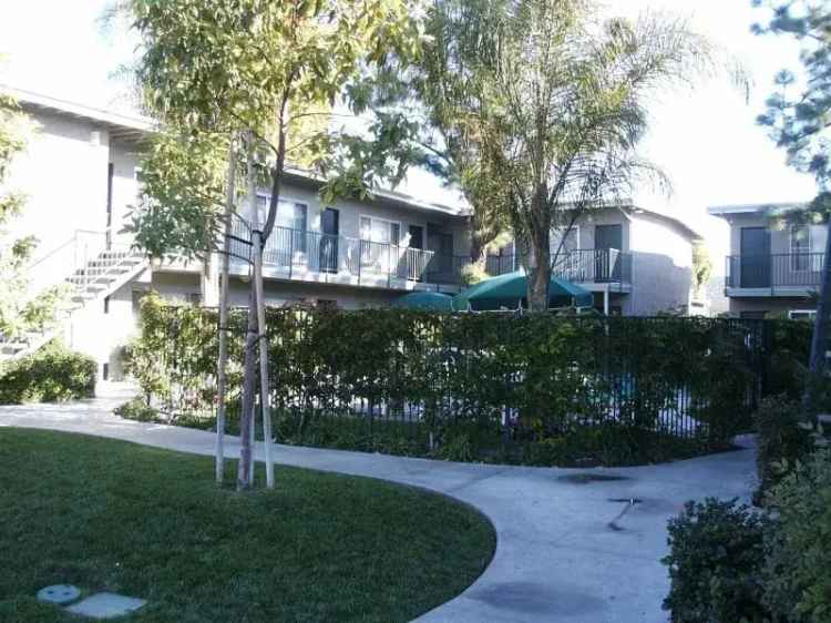 Rent Apartments in Downey with Great Amenities Near Shopping