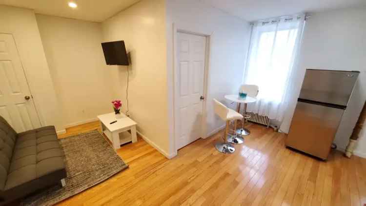 Rent Apartment Unit in Prime Murray Hill with 2 Bedrooms and Natural Light