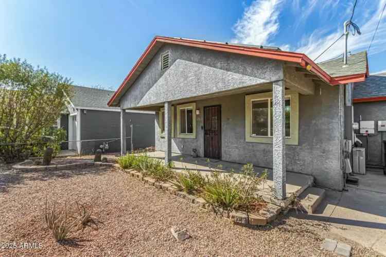 Renovated buy house in Phoenix with modern features and solar energy