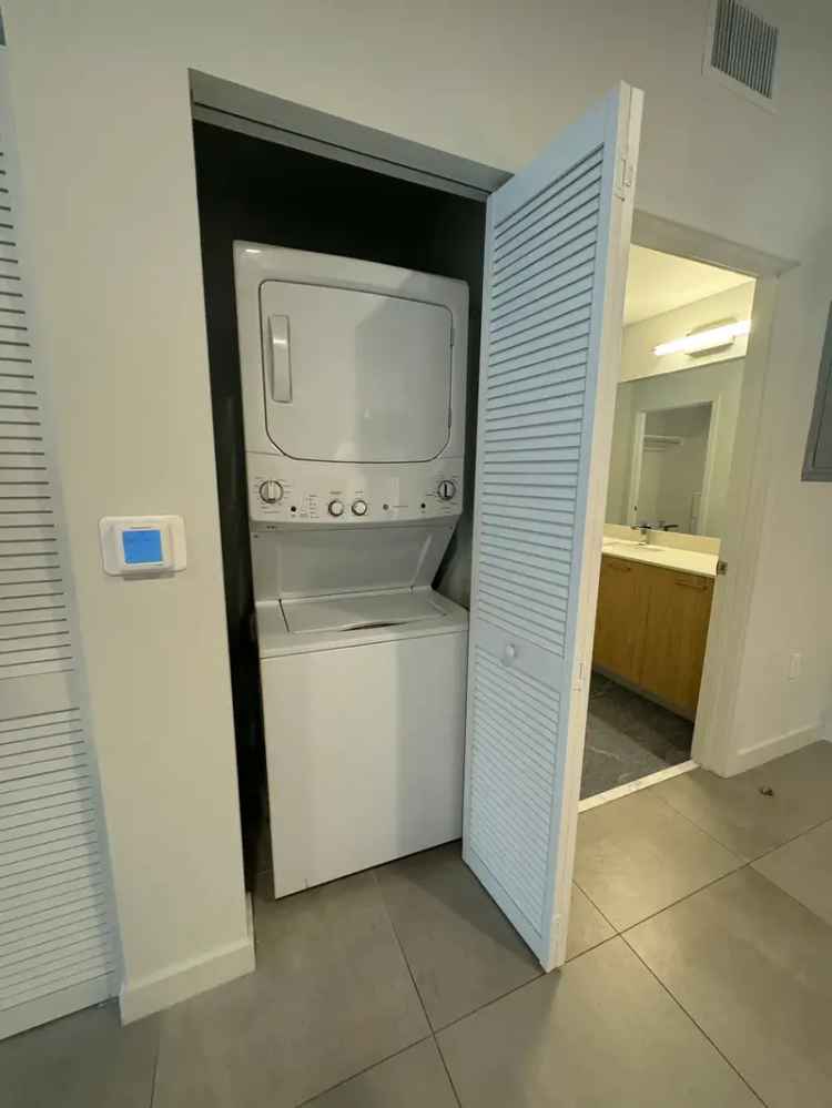 Luxury Studio Apartment for Rent with Modern Amenities