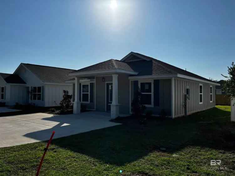 House For Sale in 1032, South Bay Street, Foley, Alabama