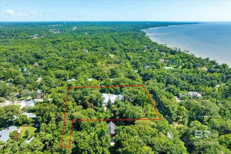 House For Sale in Fairhope, Alabama