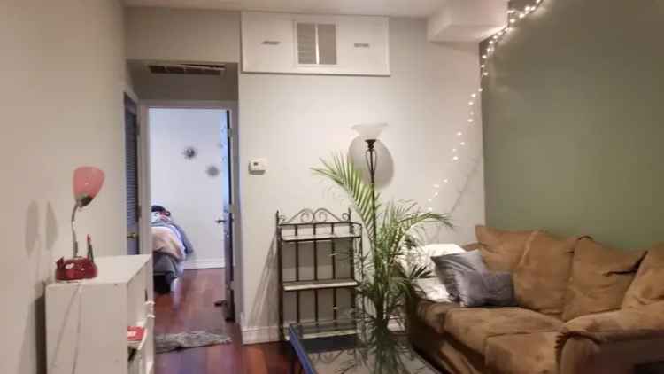 Rent 3 Bedroom Apartment Unit Near Temple University with Modern Features