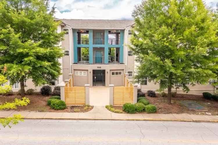 Rent Modern Apartments in Carolina Heights Near University of South Carolina