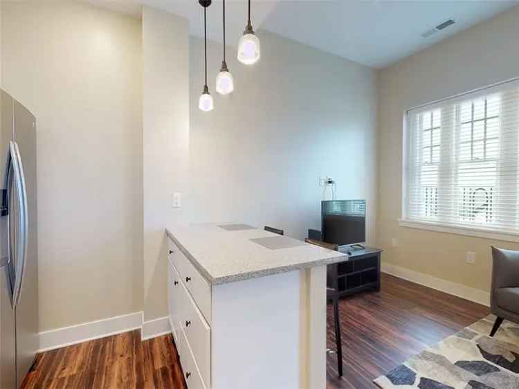 Luxury Apartments for Rent in Downtown Fayetteville with Modern Features