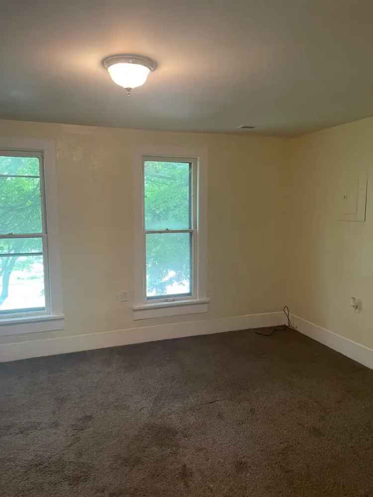 Rent Cozy 2 Bedroom Apartment Near Highland Square Akron