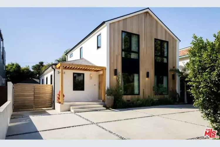 House For Sale in 3981, Beethoven Street, Los Angeles, California