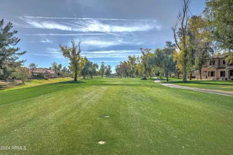 Rent beautiful single level home with golf course views in Scottsdale