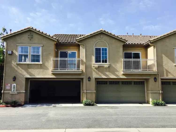 Rent 2 Bedroom Condo in Rancho Cucamonga with Modern Amenities