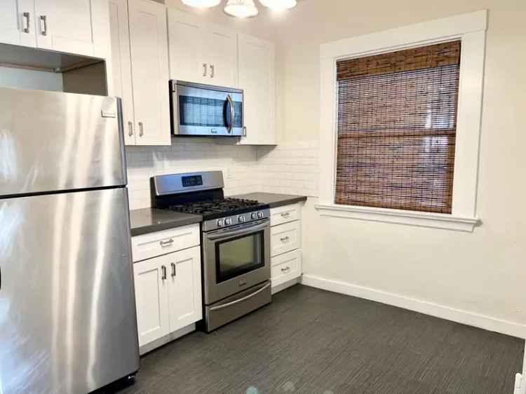 Rent Apartment Unit in Oakland with Large Backyard and Pet Friendly