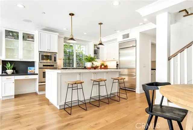 House For Sale in 621, Poppy Avenue, Newport Beach, California