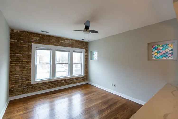 Rent Apartment in Logan Square with 3 Beds and 2 Baths