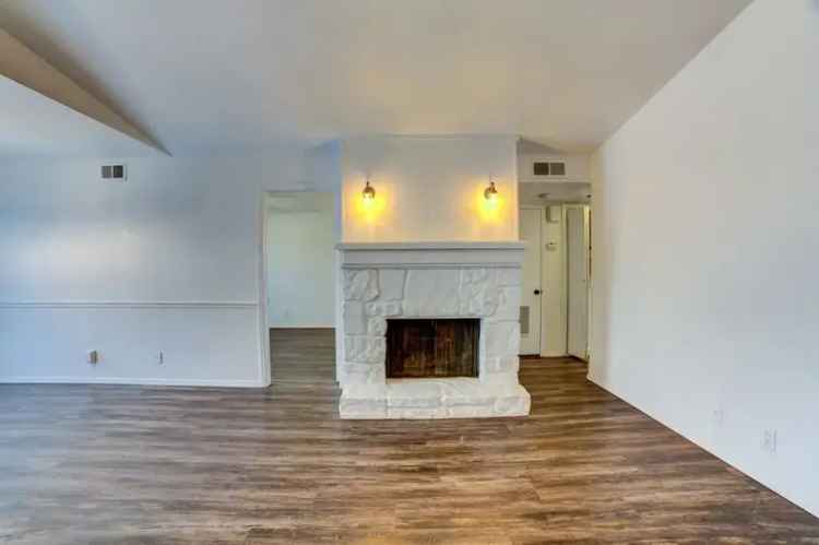 Rent Gorgeous Home with 2 Bedrooms 2 Bathrooms Near LaFortune Park