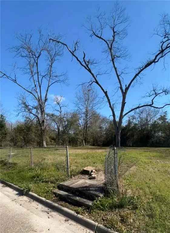 Build Your Dream Home on a Vacant Lot in Eufaula