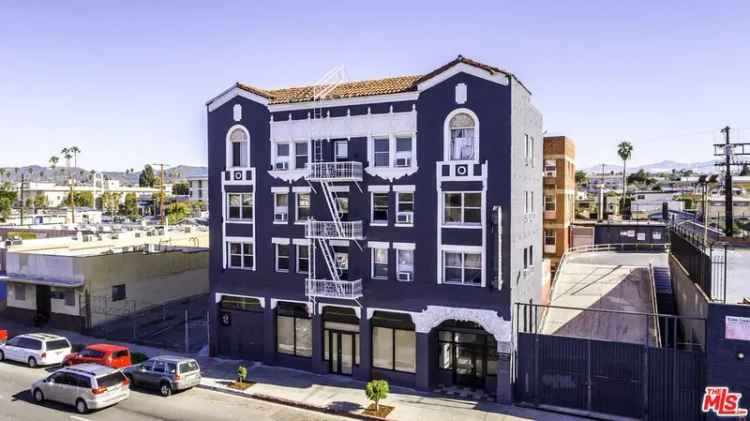 House For Sale in 2731, Beverly Boulevard, Los Angeles, California