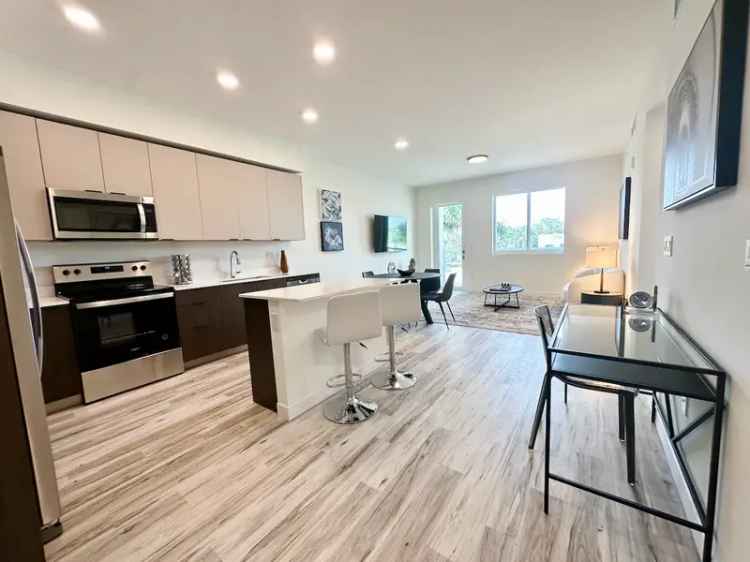 Rent Apartments with Resort Style Amenities in East Pompano