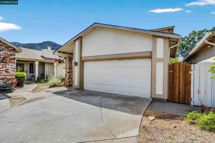 House For Sale in 535, Mount Dell Drive, Clayton, California