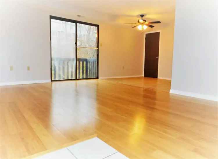 Apartments for Rent in Bethel Park with Scenic Views and Great Amenities