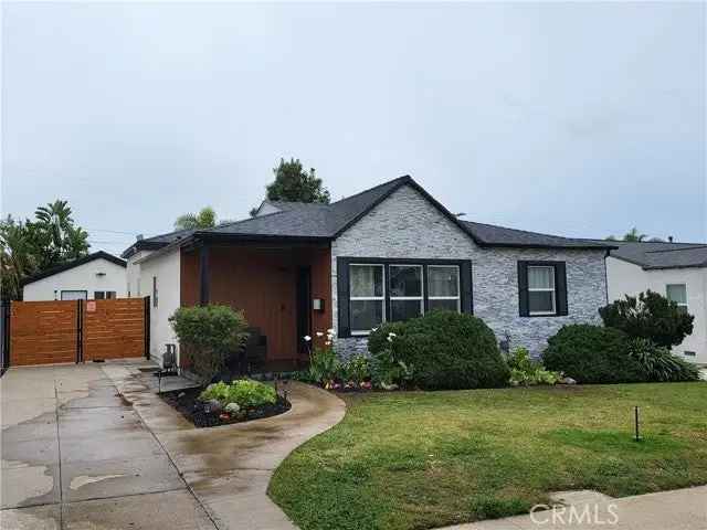 House For Sale in 6376, West 82nd Street, Los Angeles, California