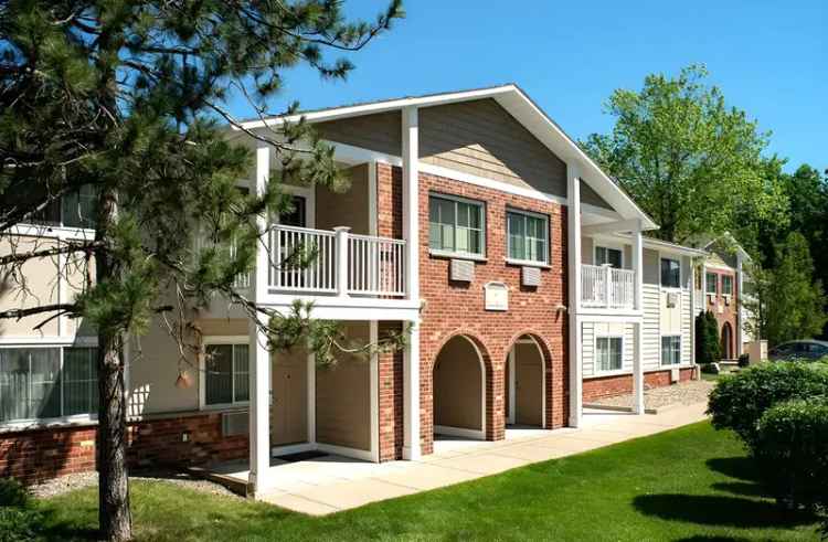 Rent Capitol View Apartments in East Greenbush with Stunning Views and Amenities