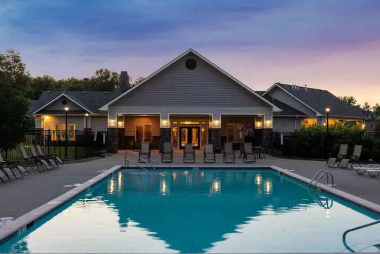 Rent Apartments in Kansas City with Luxurious Amenities and Pool