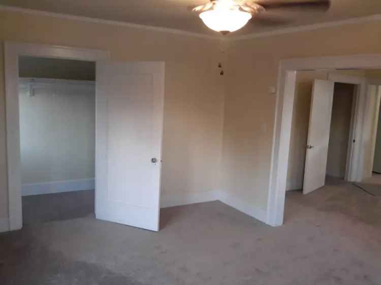 House For Sale in 1206, 3rd Avenue, Los Angeles, California