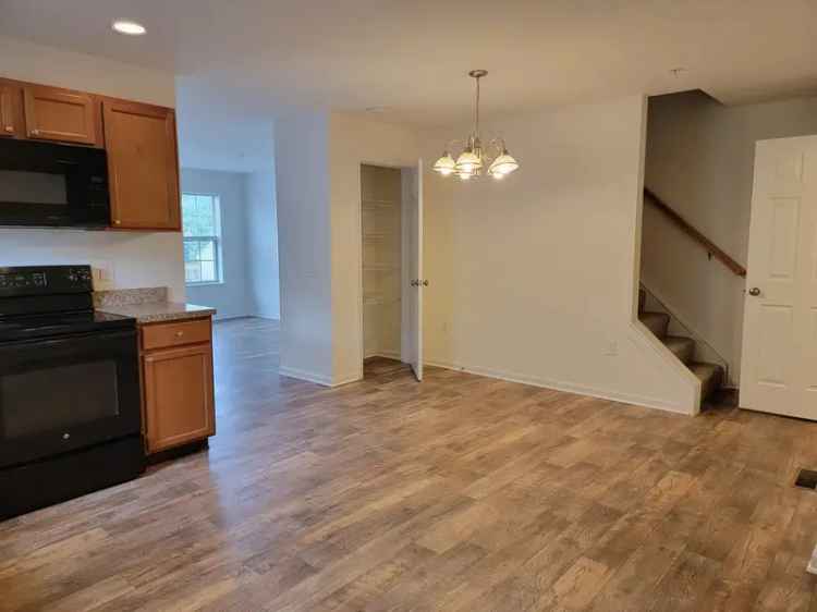 Rent Spacious Townhouse with Community Pond Access