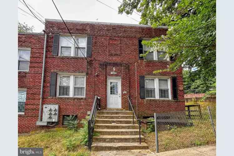 Online Auction Buy Apartment Townhouse Near MD/DC Line with 4 Units