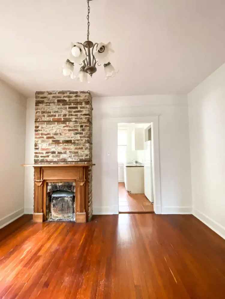 Rent Two Bedroom Apartment Near Audubon Park with Off Street Parking