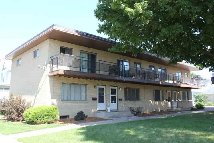 Rent Beautiful Two Story Townhomes Near Oshkosh Downtown