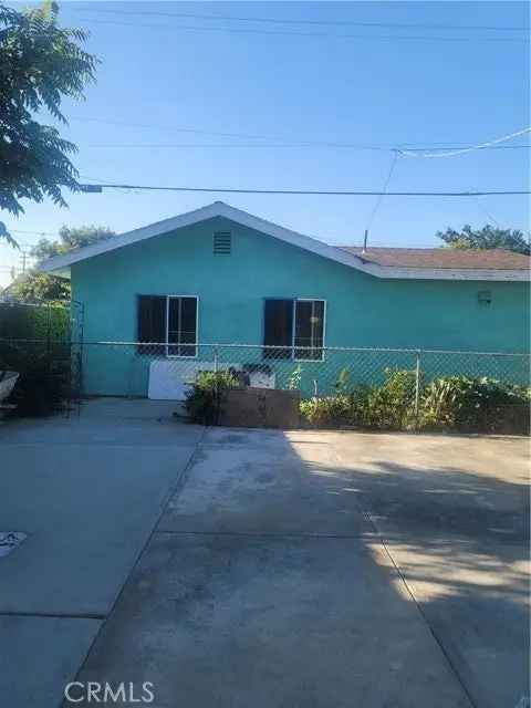 House For Sale in 119, East 64th Street, Los Angeles, California