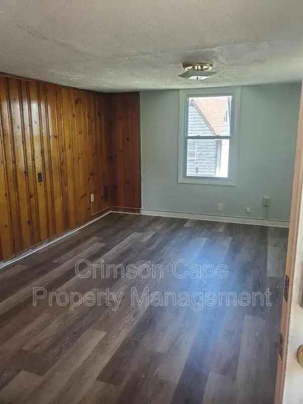 Rent Unique 2 Story Apartment Unit in Rolling Mill Hill