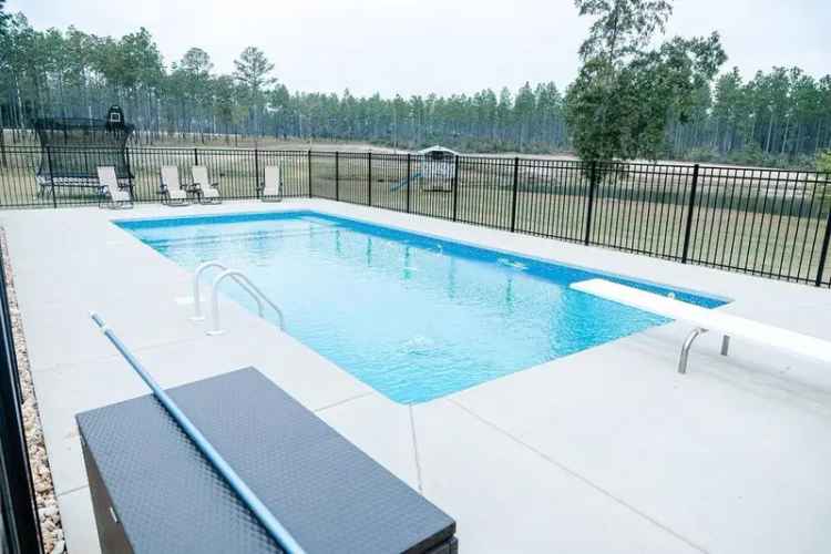 Buy House in Country Paradise with Pool and Ponds