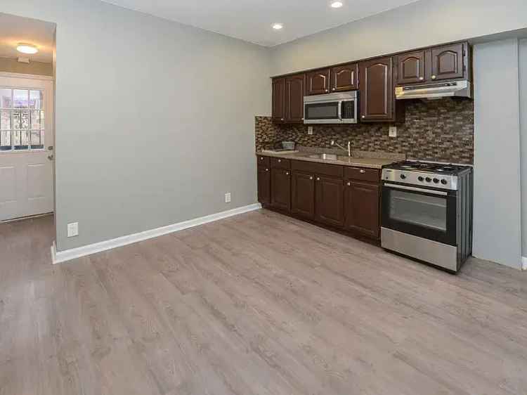 Rent Cozy 2 Bedroom House in Philadelphia with Finished Basement