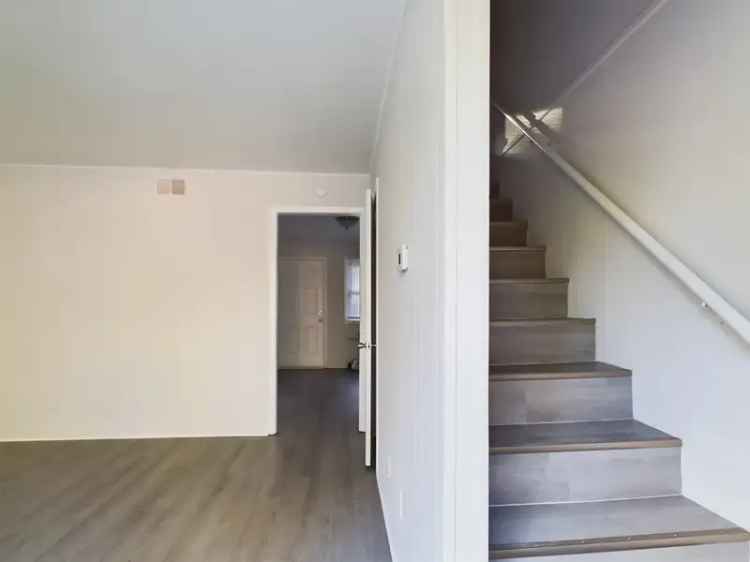 Rent Apartment Unit in Lancaster with Renovated Amenities