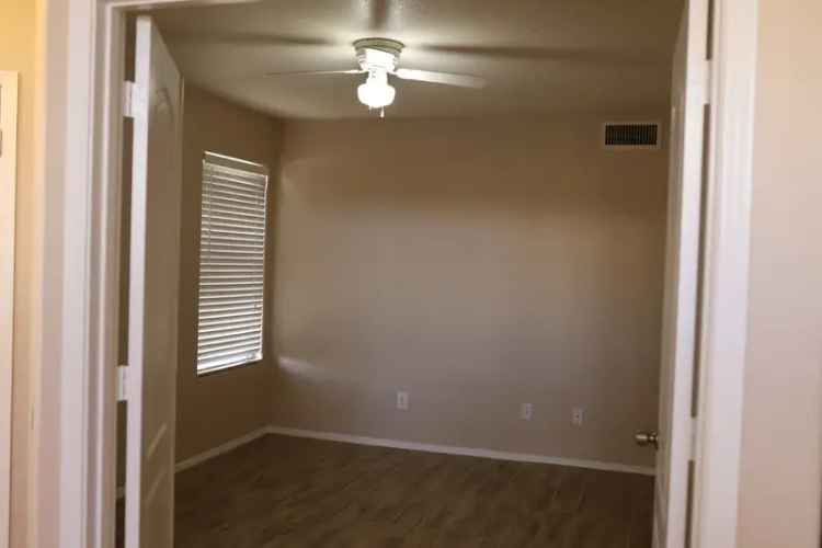 Rent Home with 2 Bedrooms, 2 Baths, and Office in Mesquite Canyon