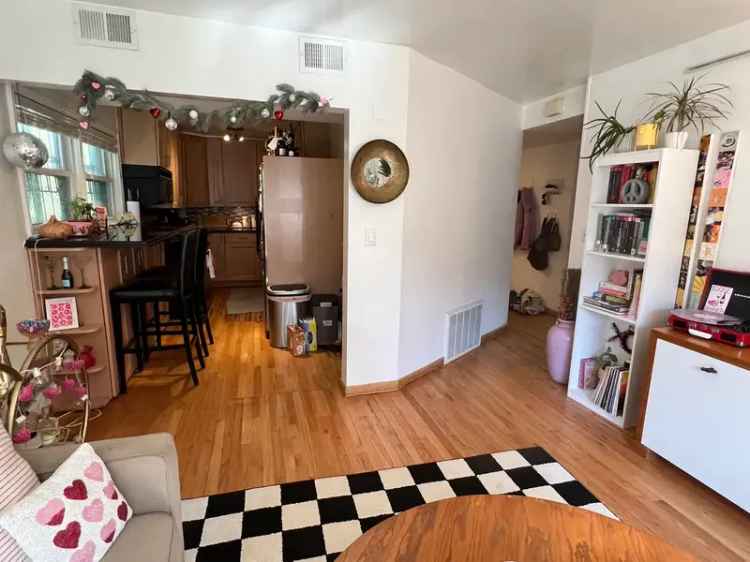 Rent Modern Lincoln Park Apartment with 3 Bedrooms and Patio