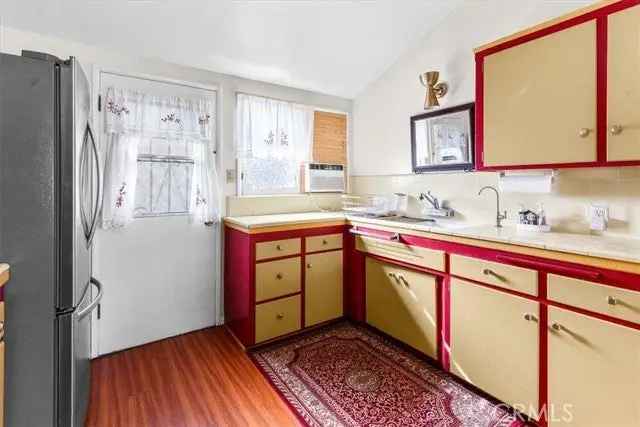 House For Sale in 7420, Troost Avenue, Los Angeles, California