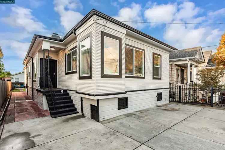 House For Sale in 1535, 38th Avenue, Oakland, California