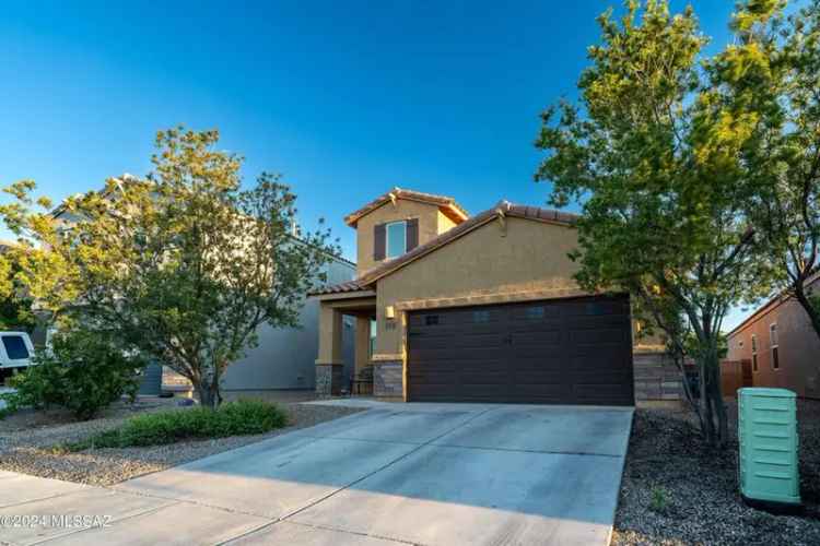 Buy House in Madera Highlands with 4 Bedrooms and Modern Amenities