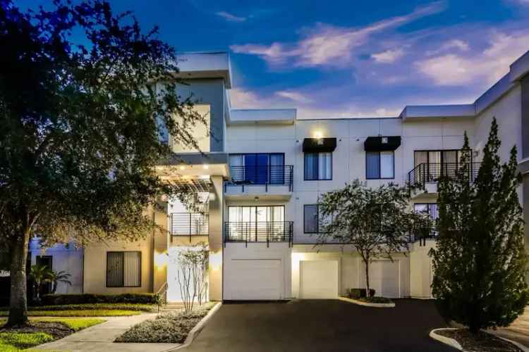 Rent Apartments in Lake Mary with Contemporary Design and Resort-Like Amenities