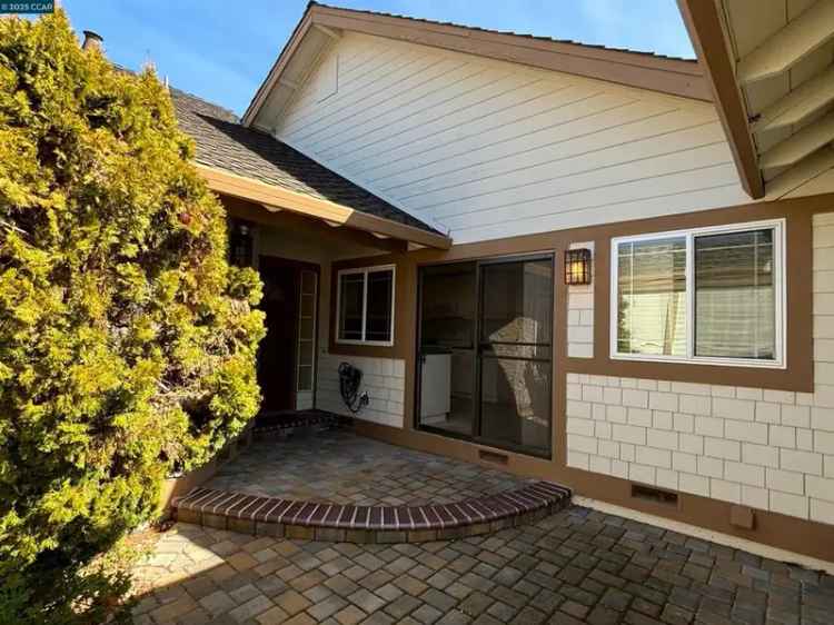 House For Sale in 574, Silver Lake Drive, Danville, California