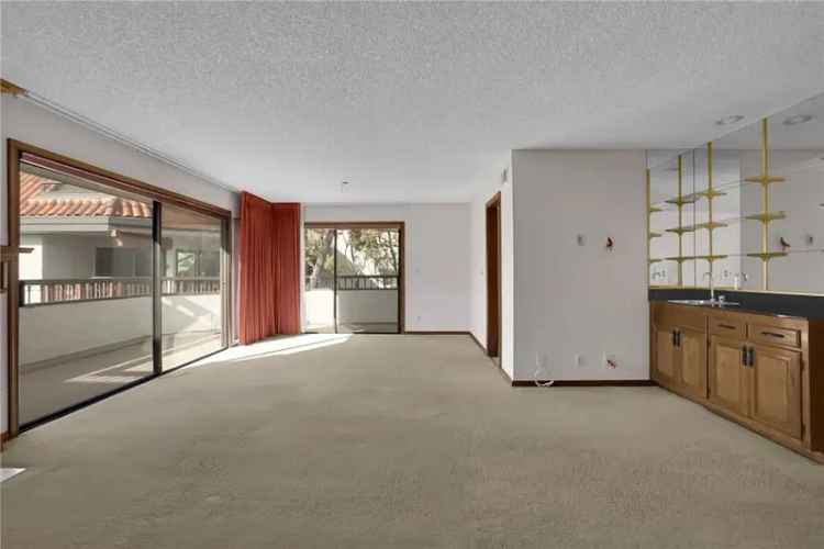 House For Sale in Long Beach, California