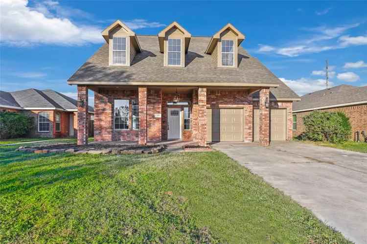 Buy 4 Bedroom House in Mont Belvieu TX with Gameroom and Backyard