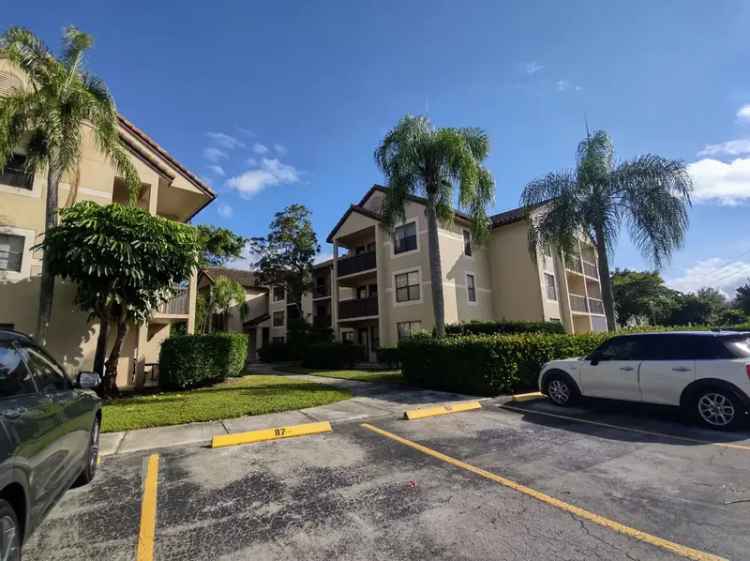 Rent Stunning 1 Bedroom Home in Palm Aire Gardens with Amenities